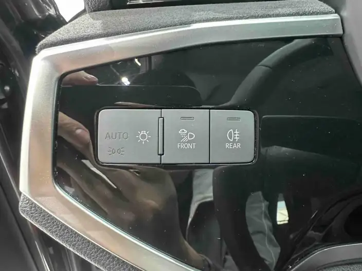 AUDI Q3 2023 Model 35 TFSI Enterprising Dynamic Model 1.5T – фото 10
