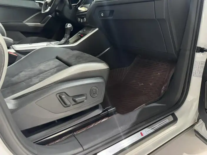 AUDI Q3 2022 Model 35 TFSI Fashion Dynamic Model – фото 6