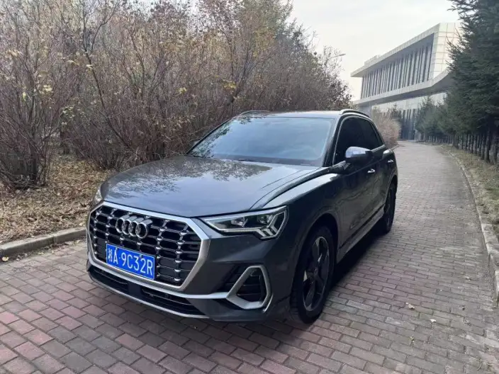 AUDI Q3 2022 Model 35 TFSI Fashion Dynamic Model – фото 1
