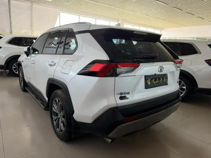 Toyota RAV4 2023 Model 2.0L CVT 2WD Fashion PLUS Edition – фото 3