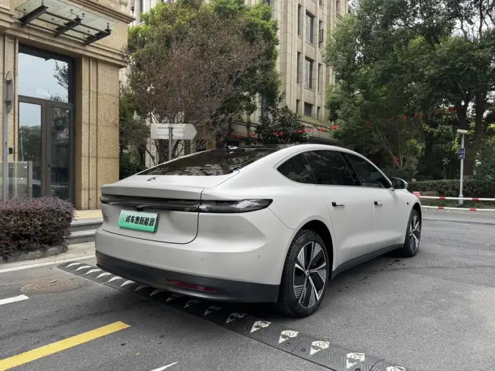 NIO ET7 2023 Model 75kWh – фото 7