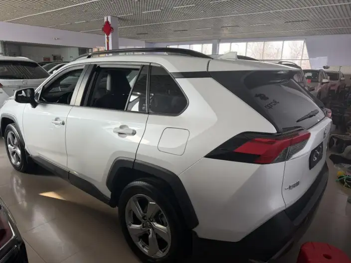 Toyota RAV4 2022 Model 2.0L CVT 4WD Fashion PLUS Edition – фото 4