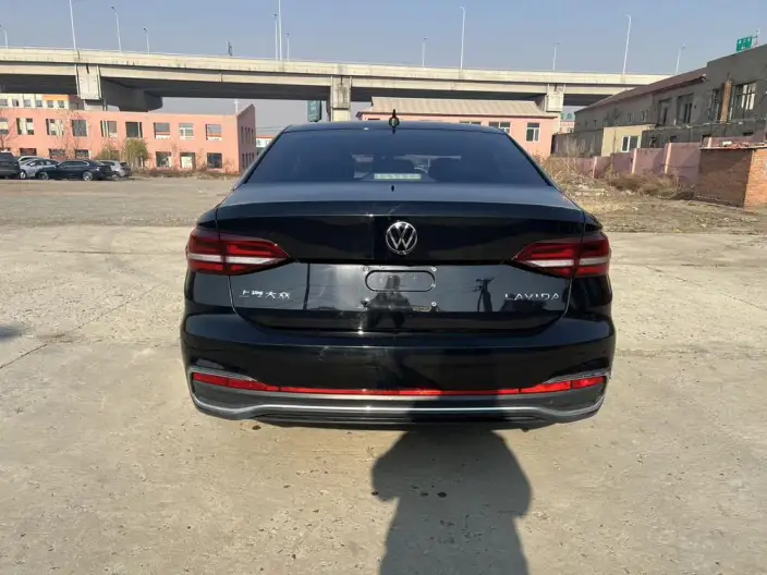 Volkswagen Lavida 2023 Model Facelift 1.5L Automatic Starry Sky Five Million Edition – фото 5