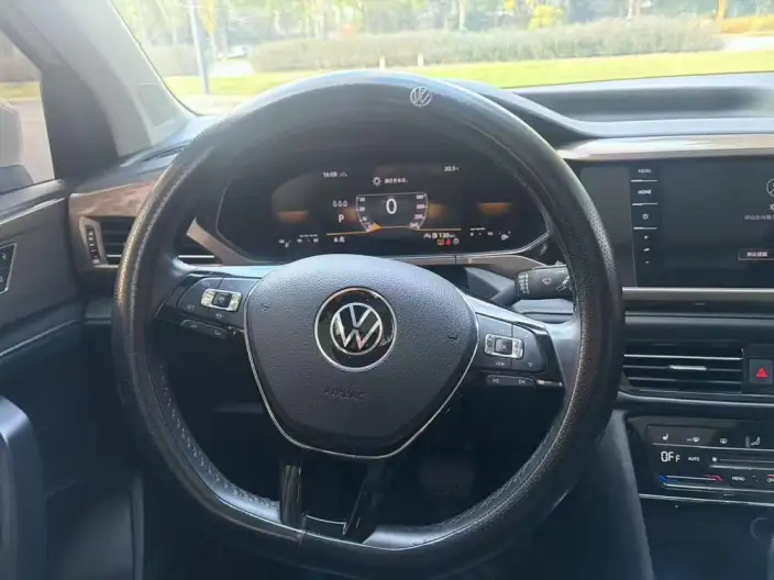 Volkswagen Tharu 2022 Model 280TSI 2WD Deluxe Edition – фото 9