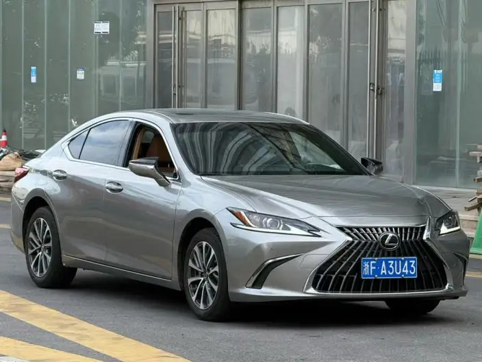 Lexus ES 2022 Model 200 Superior Edition – фото 3