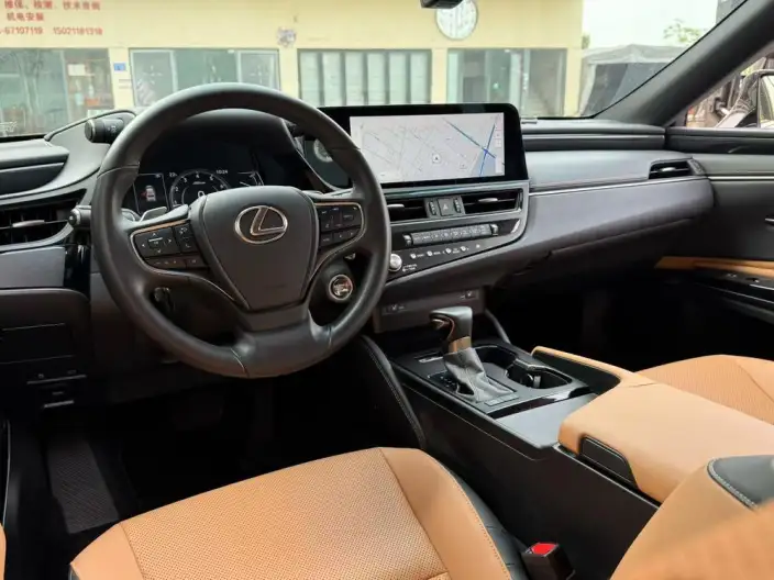 Lexus ES 2022 Model 200 Superior Edition – фото 5