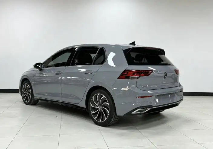 Volkswagen Golf 2021 Model 280TSI DSG Pro – фото 5