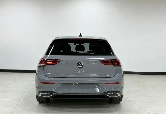 Volkswagen Golf 2021 Model 280TSI DSG Pro – фото 6