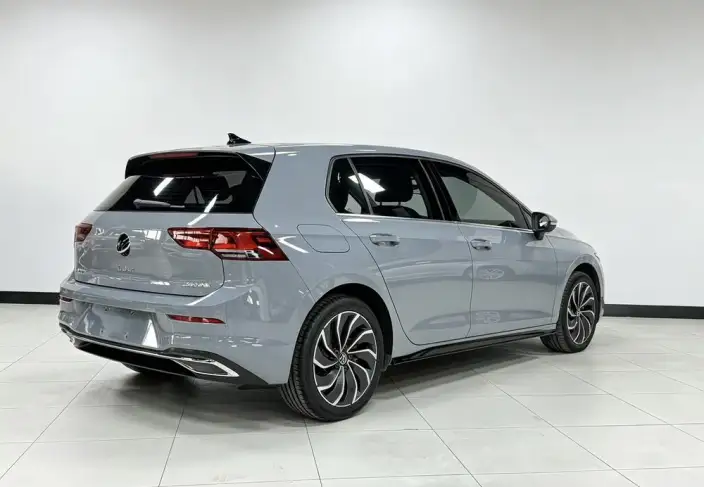 Volkswagen Golf 2021 Model 280TSI DSG Pro – фото 7