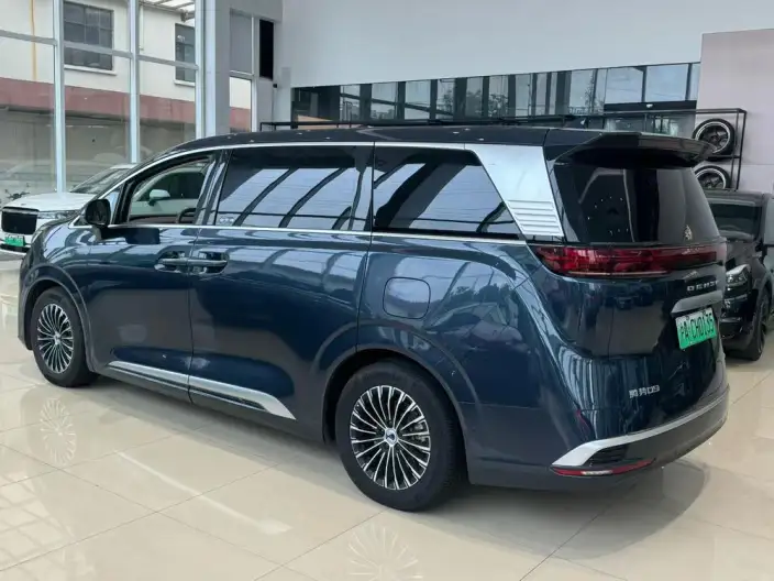 Denza D9 EV 2022 Model 600 4WD Flagship Model