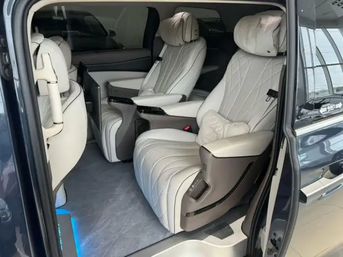Denza D9 EV 2022 Model 600 4WD Flagship Model – фото 9