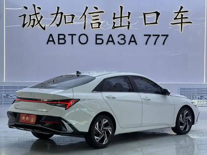 Hyundai Ioniq 2023 Model 1.5L CVT LUX Premium Edition – фото 6