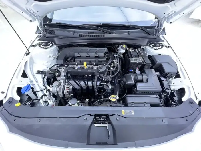 Hyundai Ioniq 2023 Model 1.5L CVT LUX Premium Edition – фото 8