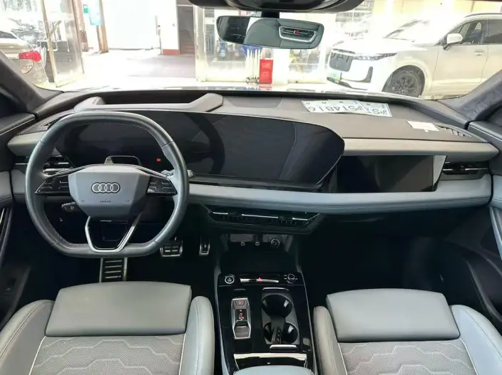 AUDI Q6L e-tron 2026 Model First Edition Pilot Edition – фото 7