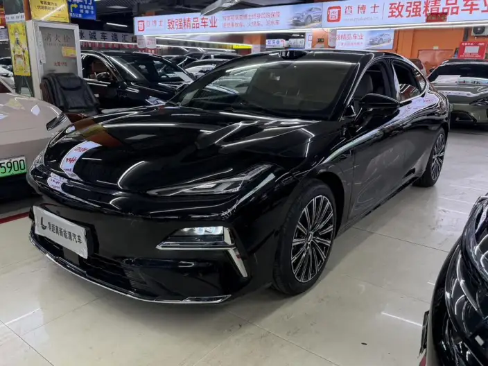 Geely Galaxy E8 PHEV 2025 Model 130km EM-P Galaxy Edition