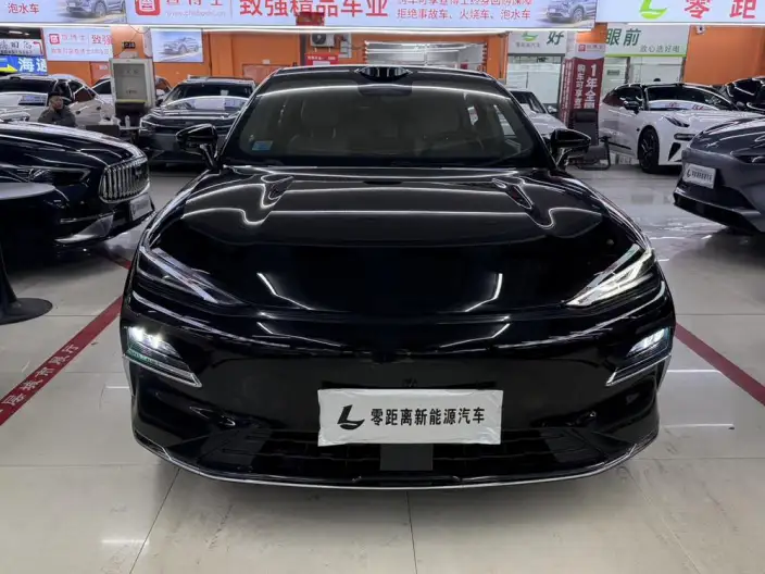 Geely Galaxy E8 PHEV 2025 Model 130km EM-P Galaxy Edition