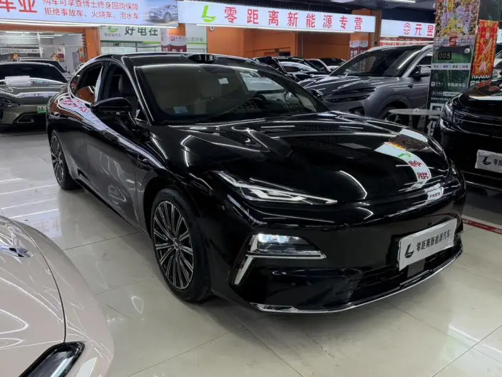 Geely Galaxy E8 PHEV 2025 Model 130km EM-P Galaxy Edition