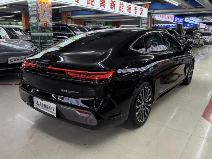 Geely Galaxy E8 PHEV 2025 Model 130km EM-P Galaxy Edition – фото 6