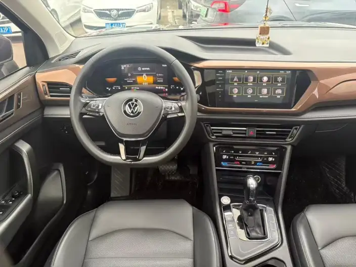 Volkswagen Tharu 2022 Model 280TSI 2WD Deluxe Edition – фото 8