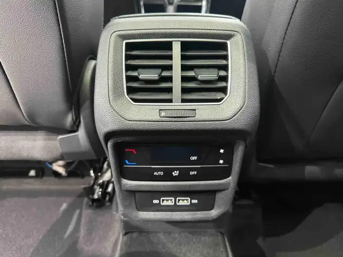 Volkswagen Tayron 2022 Model 280TSI 2WD Luxury Zhilian Edition – фото 9