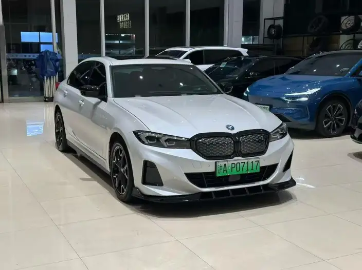 BMW i3 2025 Model eDrive40L Night Set – фото 3