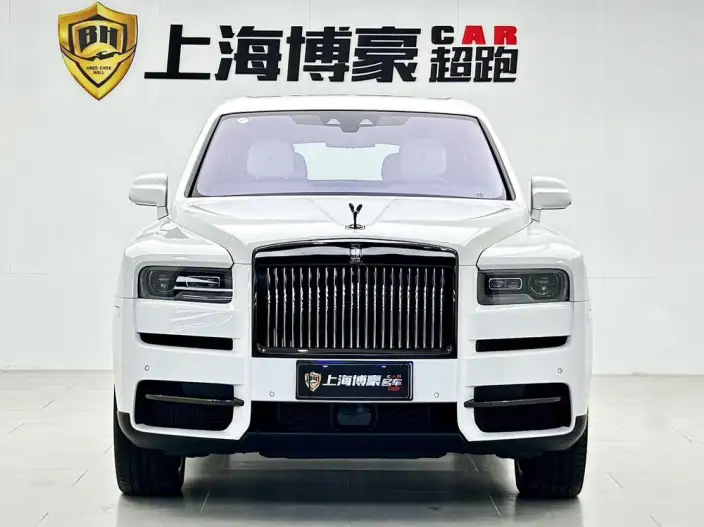 Cullinan 2020 Model Black Badge – фото 2
