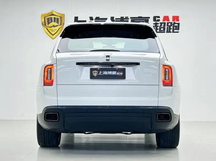Cullinan 2020 Model Black Badge – фото 6