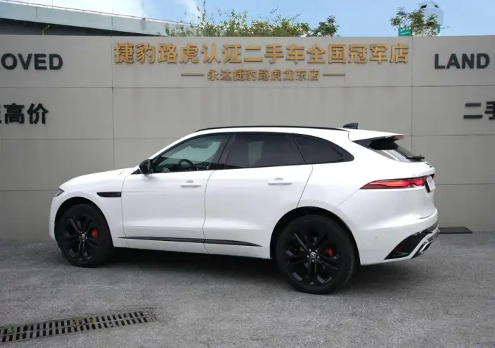 Jaguar F-PACE 2024 Model P400 SPORT