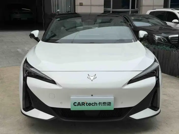 Arcfox α-S 5 2024 Model 650ULTRA 390kW – фото 2