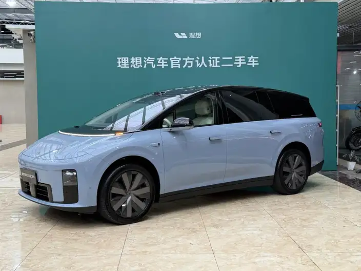 Li Auto i8 2025 Model Standard Edition – фото 1