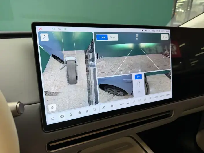 Li Auto i8 2025 Model Standard Edition – фото 10