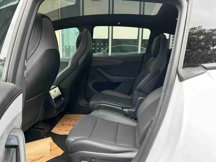 Model Y L 2026 Model Standard Edition – фото 9
