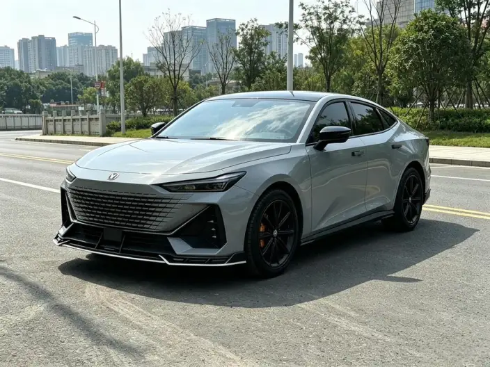 Changan UNI-V 2022 Model 1.5T Noble Model