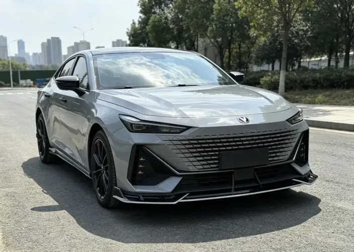 Changan UNI-V 2022 Model 1.5T Noble Model