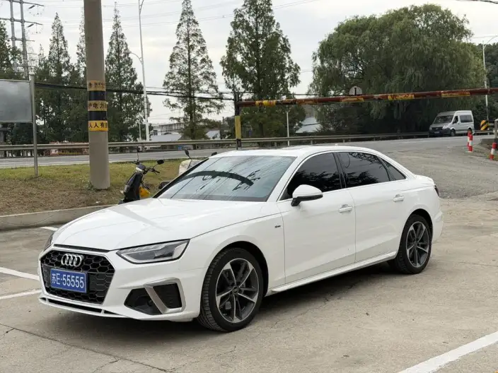 Audi A4 L 2023 Model 40 TFSI Fashion Dynamic Model – фото 1