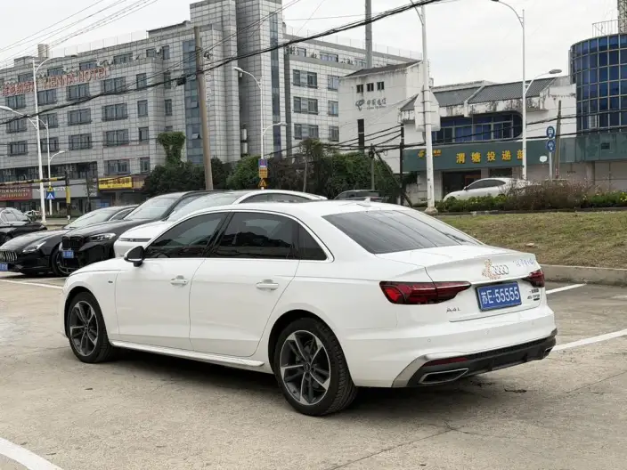 Audi A4 L 2023 Model 40 TFSI Fashion Dynamic Model – фото 4