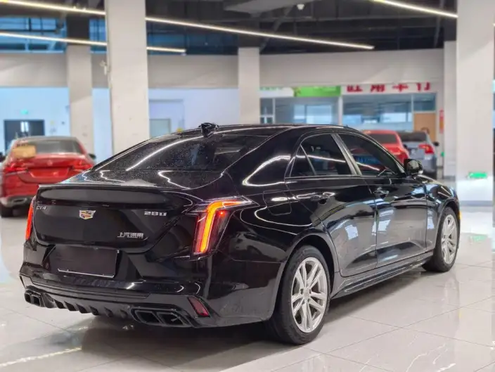 Cadillac CT4 2022 Model 28T Fashion Model – фото 6