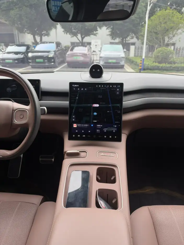 NIO ES8 2023 Model 75kWh Executive Edition – фото 8