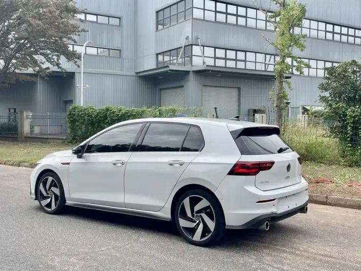 Volkswagen Golf GTI 2021 Model 380TSI DSG GTI – фото 4