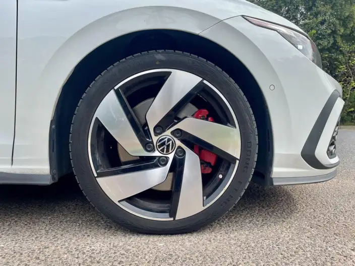 Volkswagen Golf GTI 2021 Model 380TSI DSG GTI – фото 8