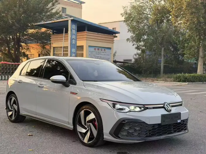Volkswagen Golf GTI 2021 Model 380TSI DSG GTI – фото 3