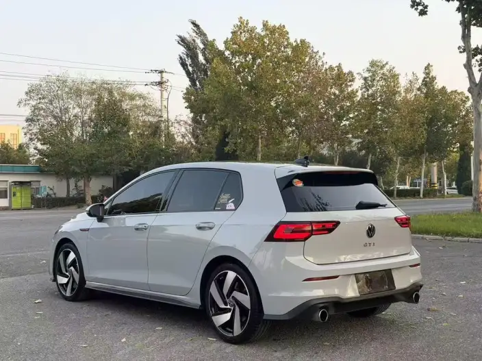 Volkswagen Golf GTI 2021 Model 380TSI DSG GTI – фото 4
