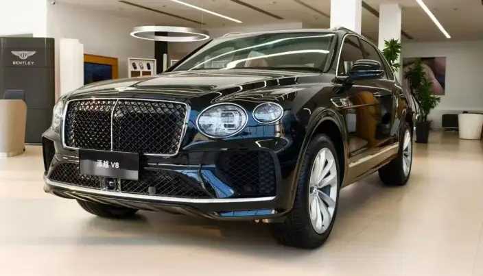 Bentayga 2026 Model 4.0T V8 – фото 1
