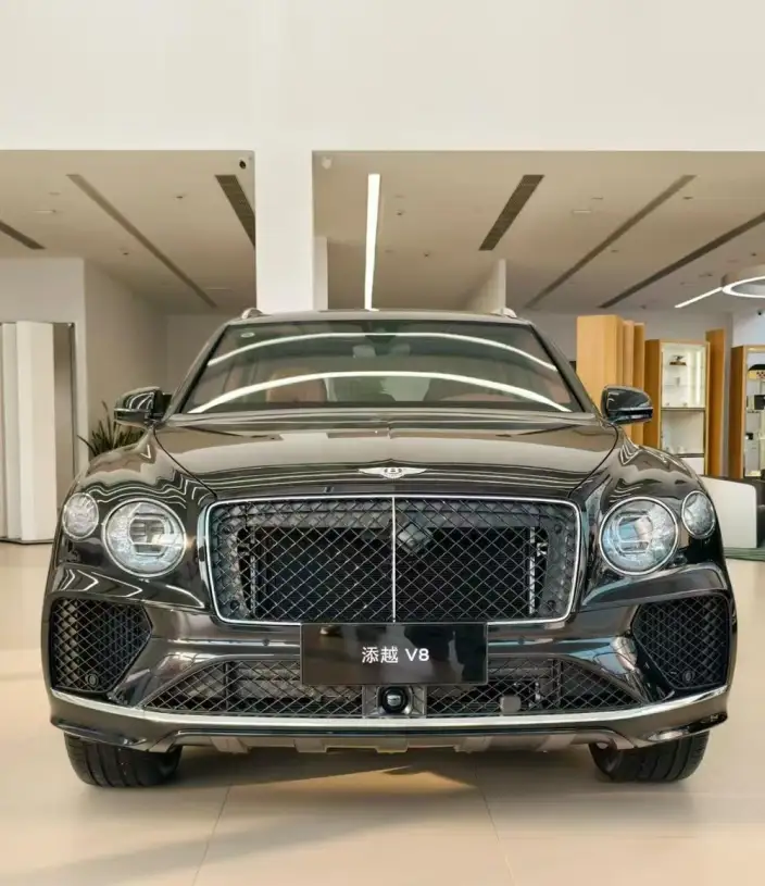 Bentayga 2026 Model 4.0T V8 – фото 2