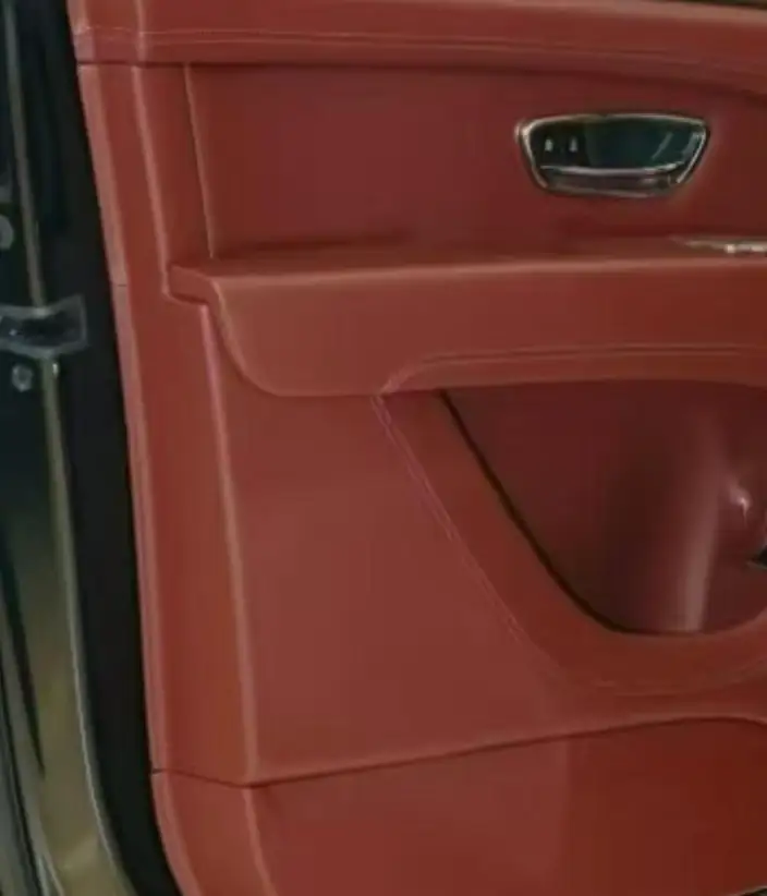 Bentayga 2026 Model 4.0T V8 – фото 4