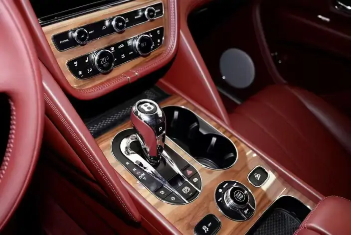 Bentayga 2026 Model 4.0T V8 – фото 8