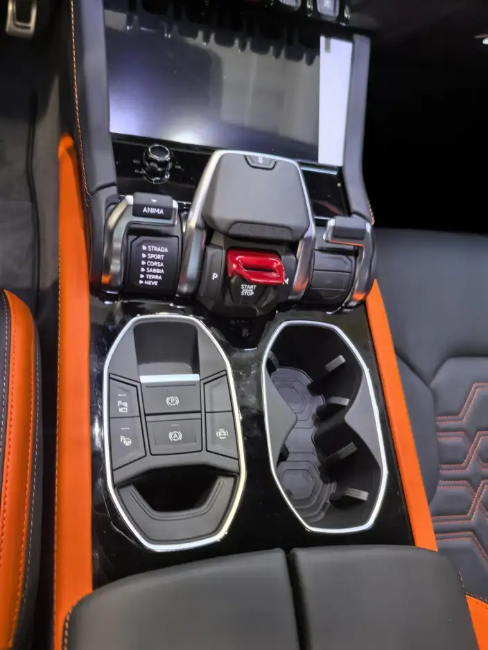 Urus SE 2025 Model 4.0T Standard Model – фото 10