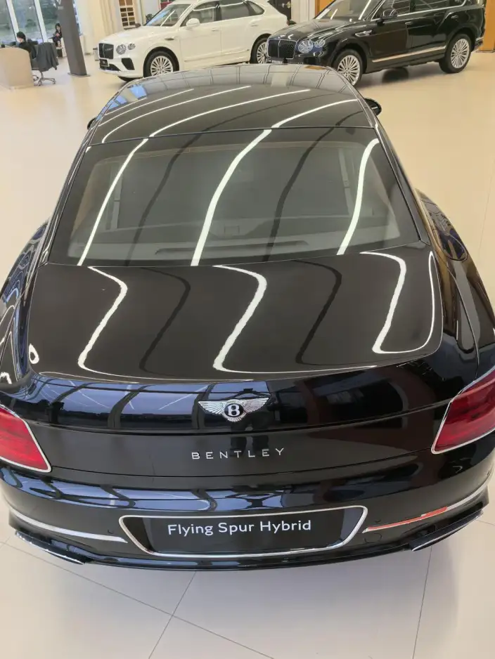 Bentley Flying Spur 2026 Model 4.0T V8 Standard Edition – фото 8