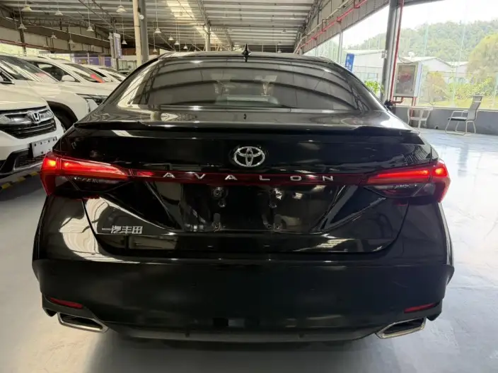 Toyota Avalon 2023 Model 2.5L Automatic Deluxe Edition – фото 5