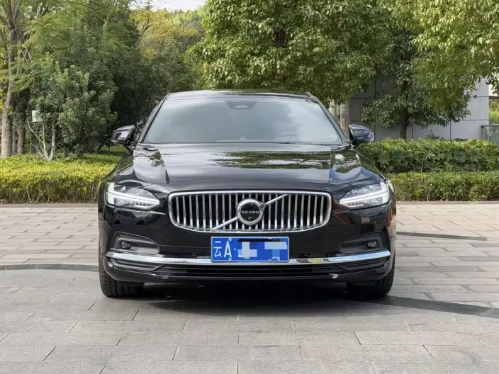Volvo S90 2025 Model B5 Smart Elegance Deluxe Edition